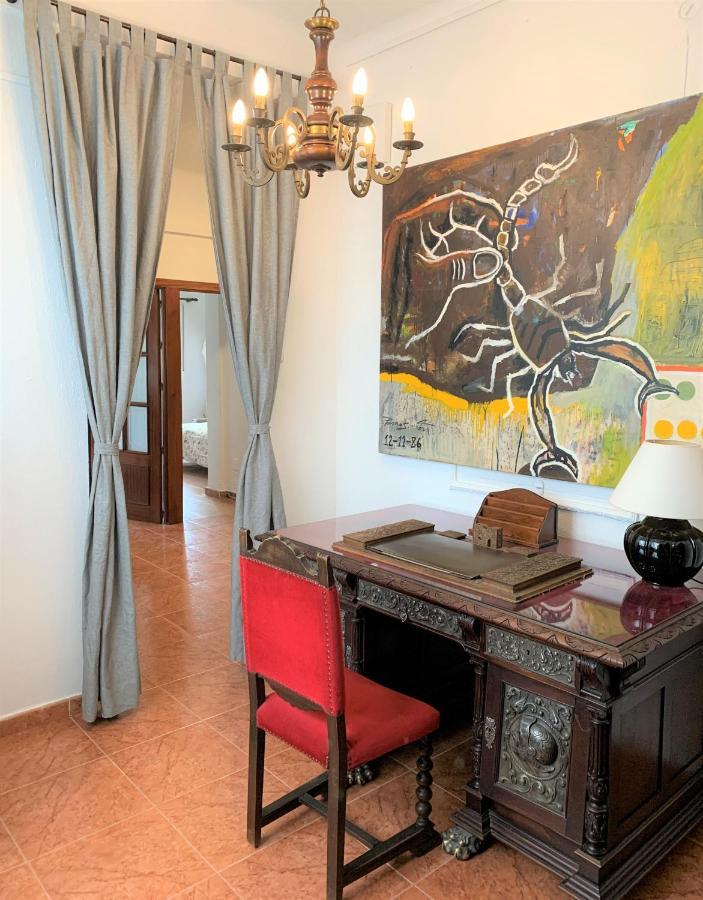 Wide And Traditional- 2bd 1bth- Gavidia Sevilha